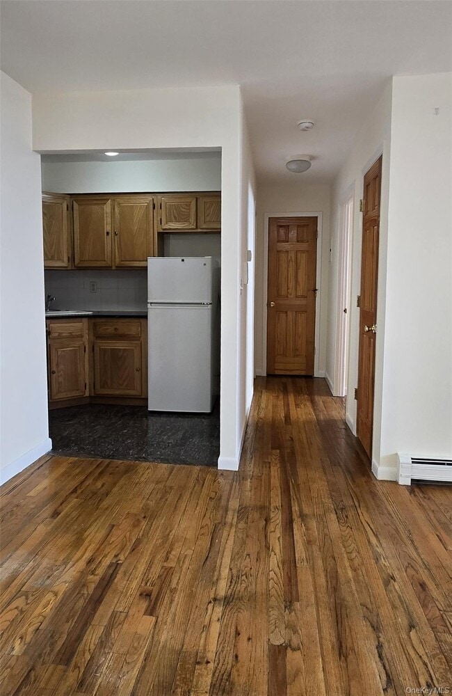 Building Photo - 29-15 31st Ave