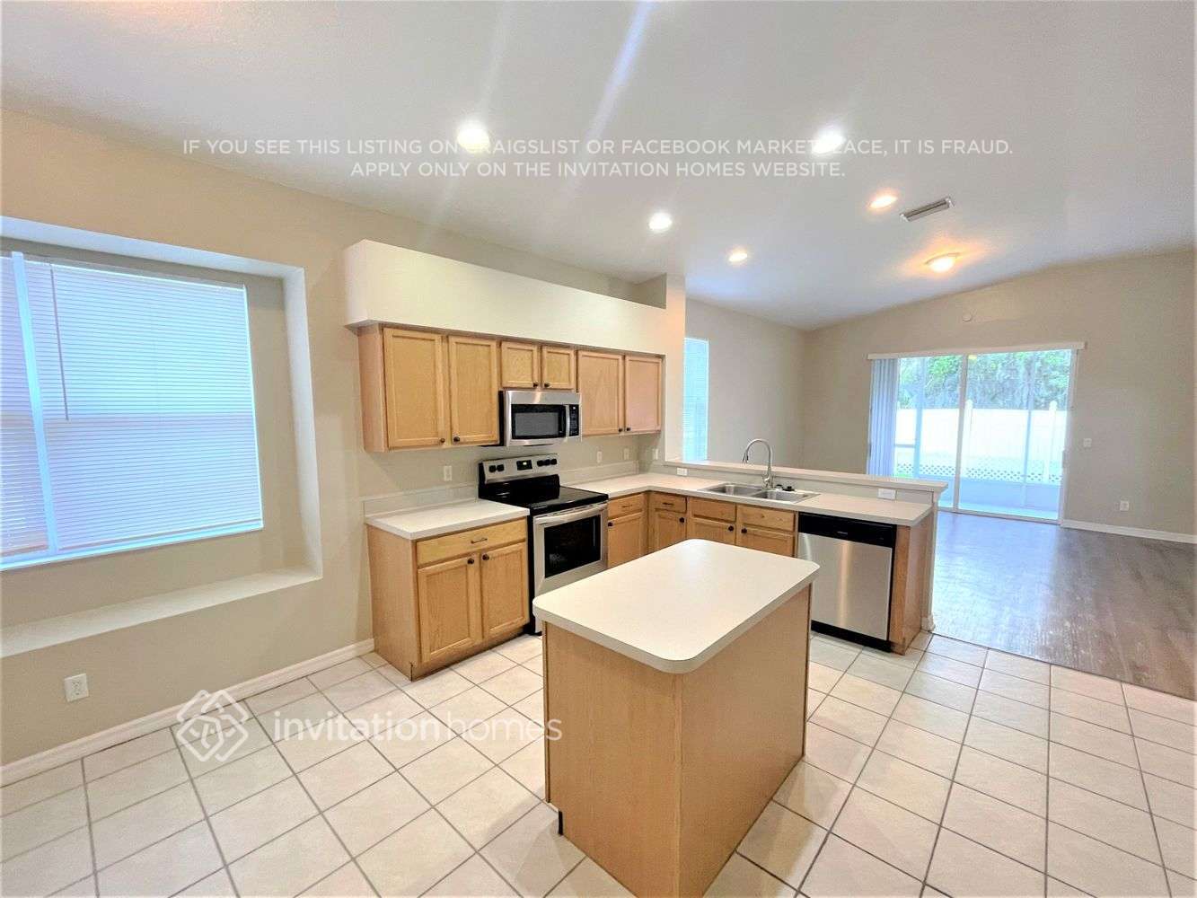 Building Photo - 6016 36th Ct E