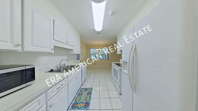 Building Photo - 1111 Coral Dr