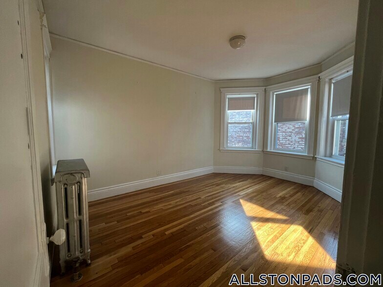 Building Photo - 5 Walbridge St