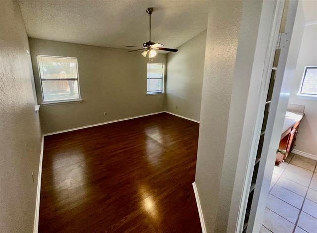Building Photo - 3411 Bellview Dr
