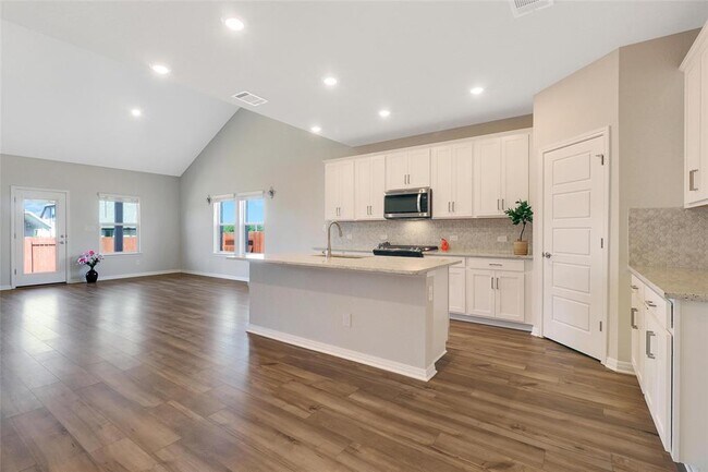 Building Photo - 17608 Pepperwood Cv