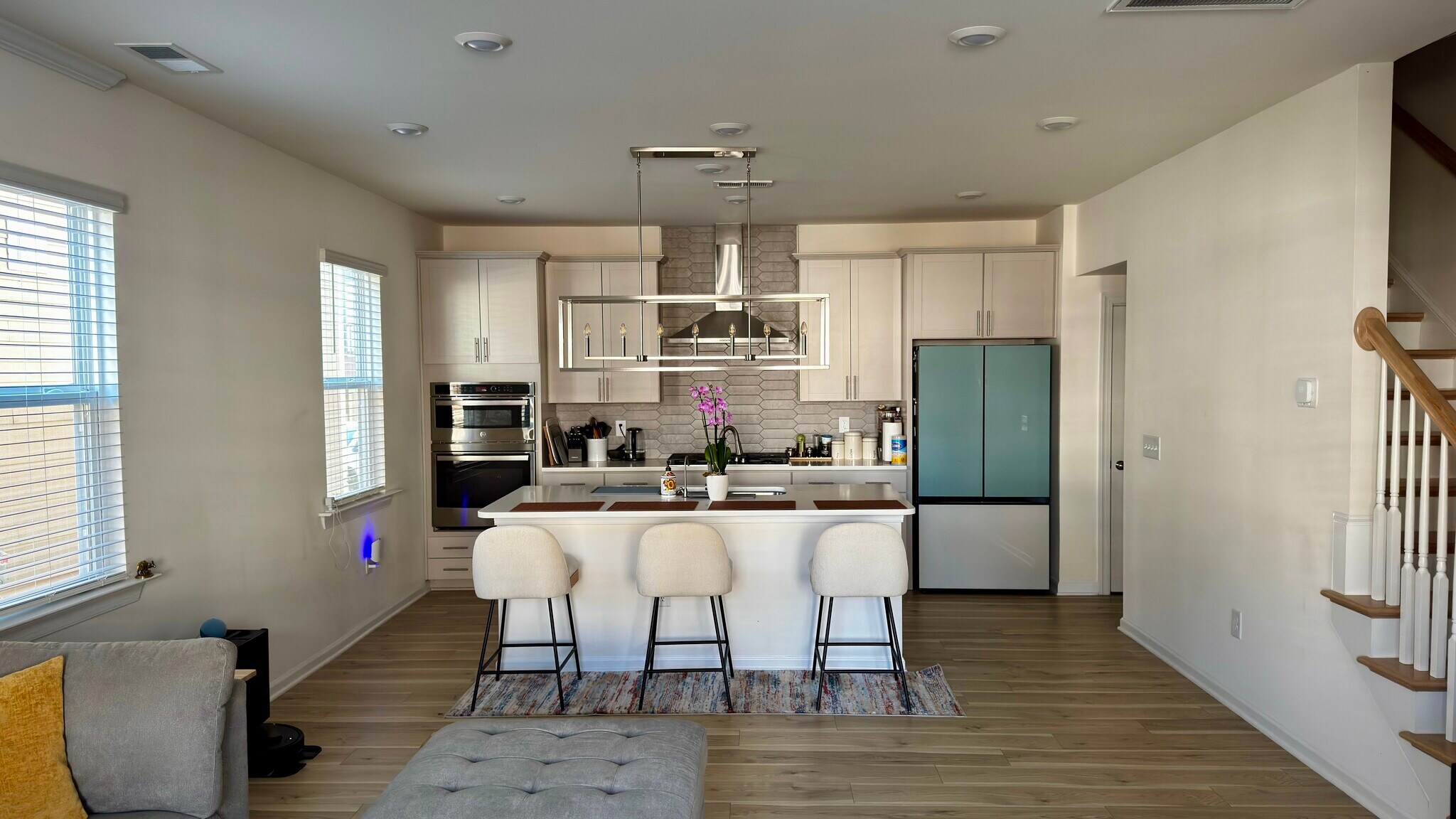 Building Photo - 806 Courting St