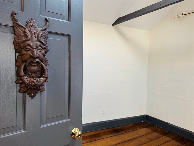 Building Photo - 125 Essex St