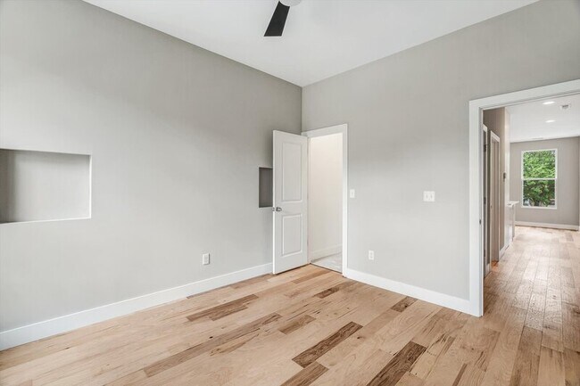 Building Photo - 3322 Michigan Ave