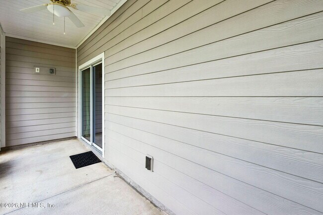 Building Photo - 1111 Beach Dune Dr