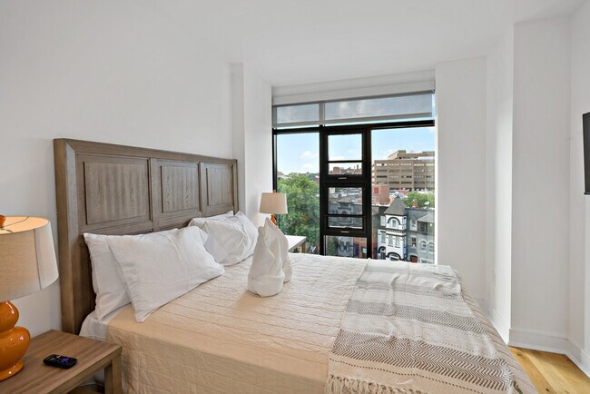 Building Photo - 635 S St NW