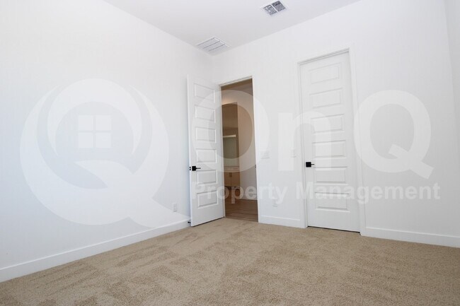 Building Photo - 32095 N 126th Ave