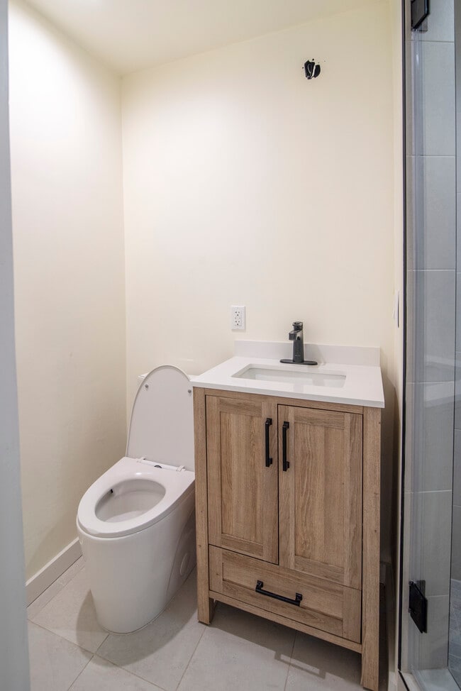 Building Photo - 12335 Tiara St