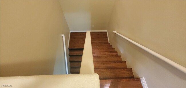 Building Photo - 2050 W Warm Springs Rd