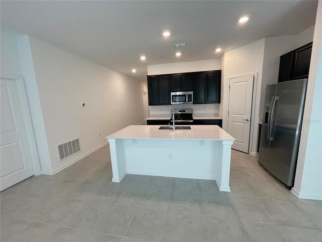 Building Photo - 1129 Saguaro St