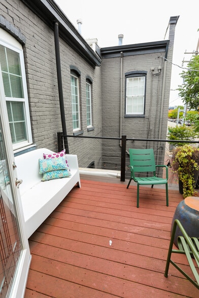 Building Photo - 416 N 3rd St