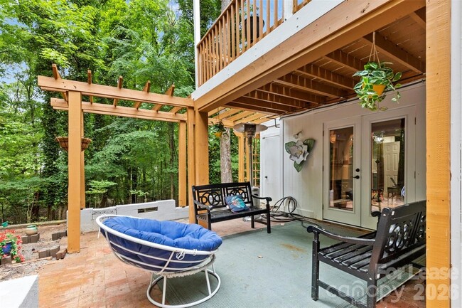 Building Photo - 25033 Molokai Dr