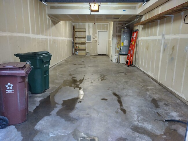 Building Photo - 464 Marina Way