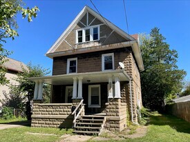 Building Photo - 887 N Howard St