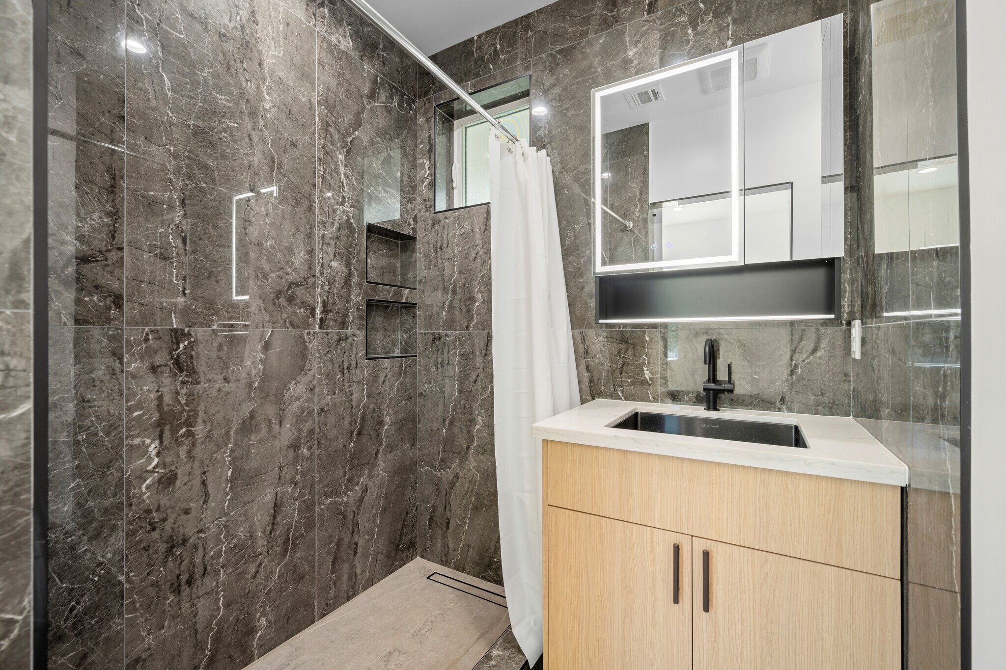 Building Photo - 14302 Van Nuys Blvd