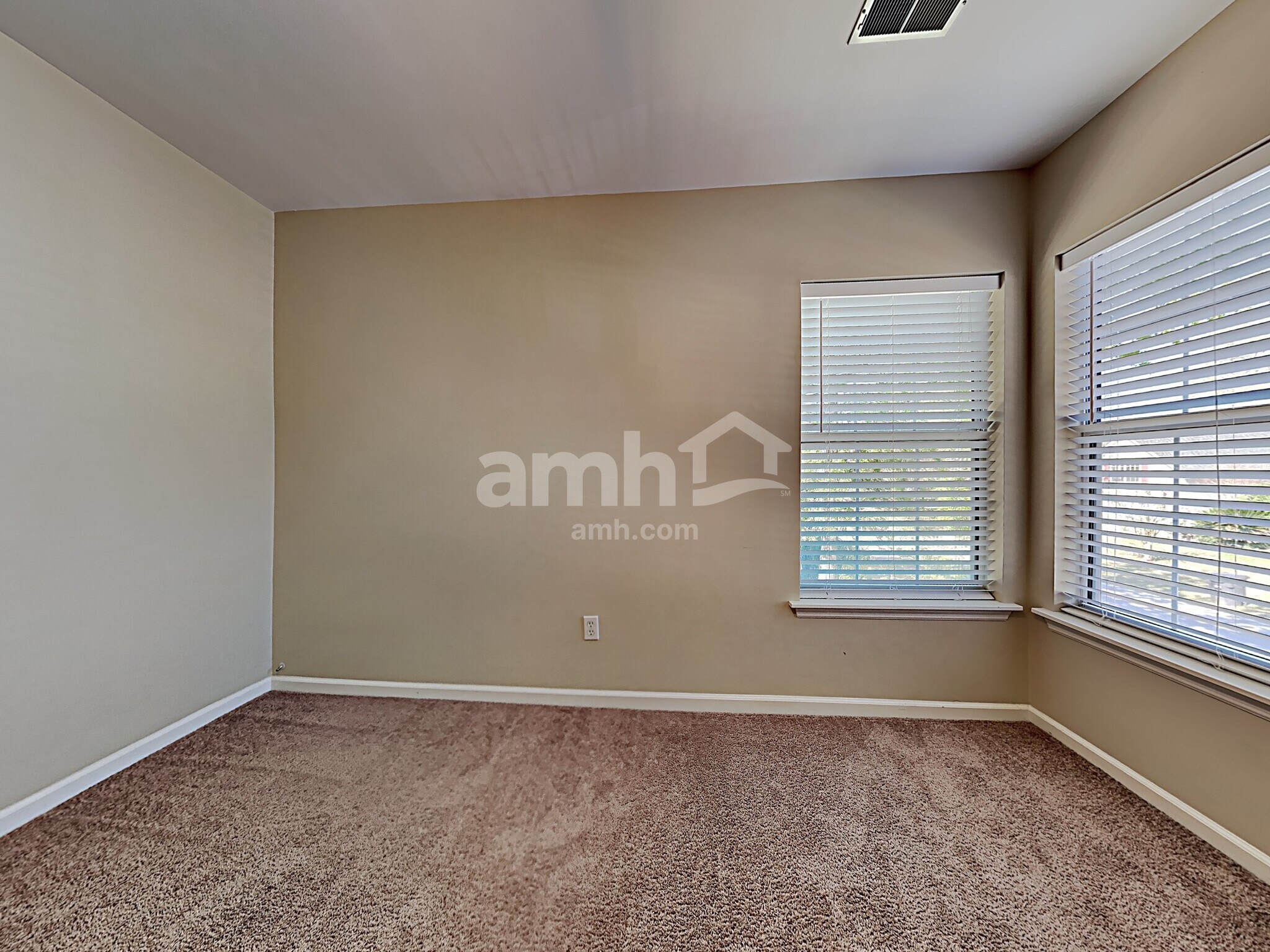 Building Photo - 517 Pritchards Point Dr