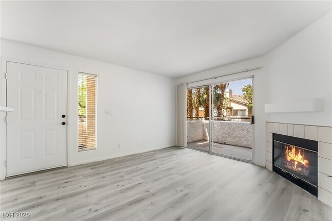 Building Photo - 3059 Key Largo Dr