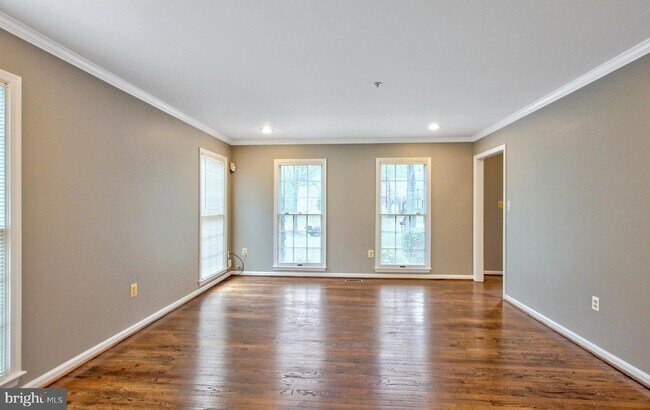 Building Photo - 18414 Garner Ln