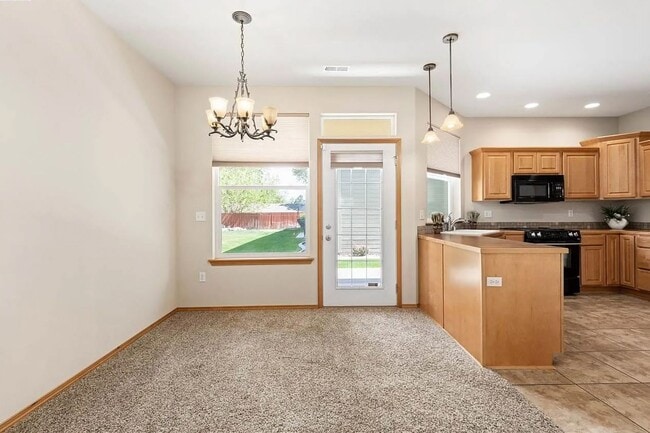 Building Photo - Craftsman Style Townhome in Private Neighb...