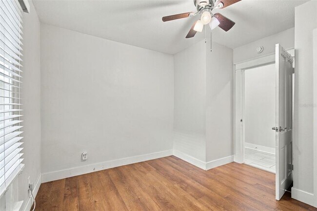 Building Photo - 524 3rd St N