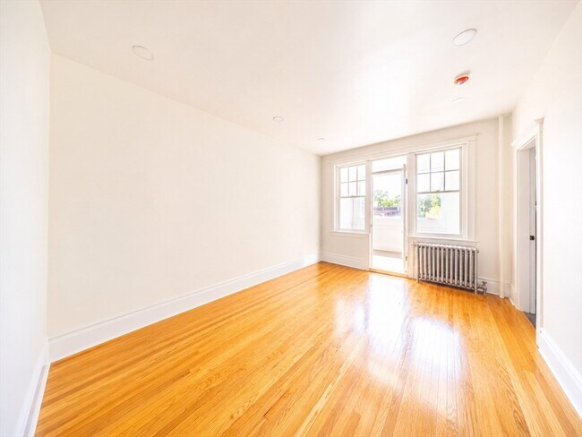 Building Photo - 238 S Huntington Ave