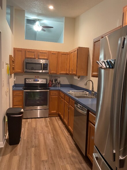 Building Photo - 816 Stephanie Ct