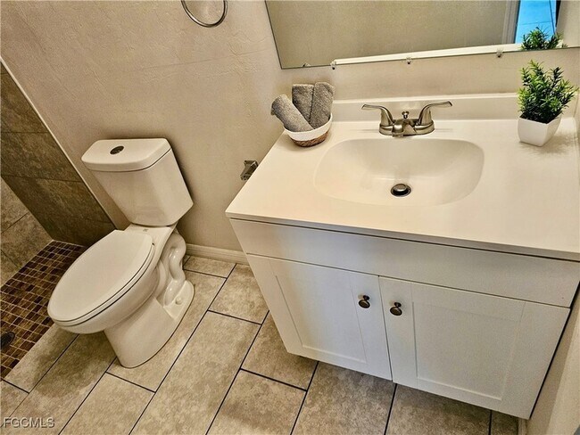 Building Photo - 545 SE 4th Terrace