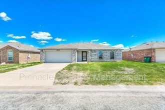 Building Photo - 1222 Elmo Ln