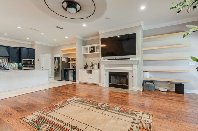 Building Photo - 6905 91st St