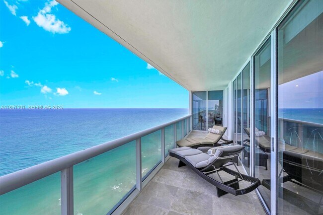 Building Photo - 1830 S Ocean Dr