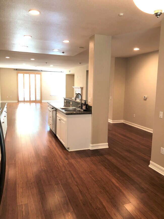 Building Photo - 1455 Windshore Way