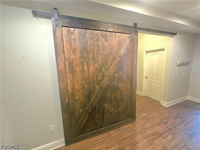 Building Photo - 1919 SW 26th Terrace