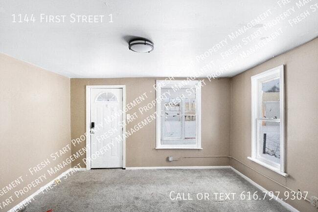 Building Photo - 1144 First Street 1-