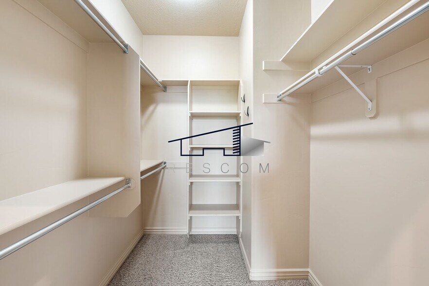 Building Photo - 757 W 4400 S