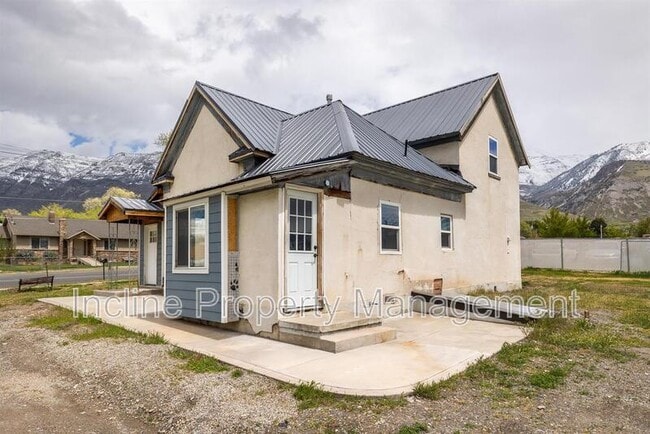 Building Photo - 602 E 200 S
