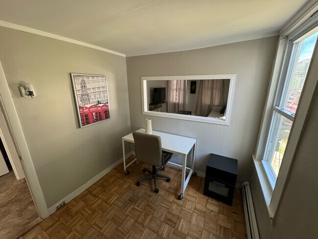 Building Photo - 26 E Oxford St