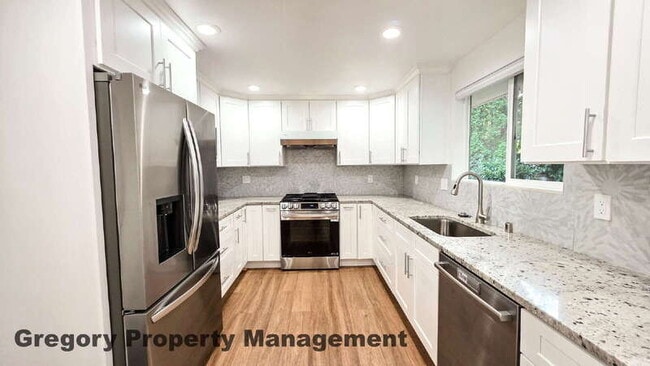 Building Photo - 117 154th Pl NE