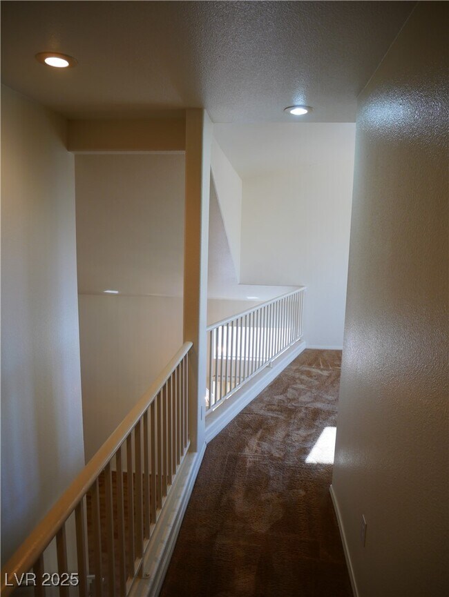 Building Photo - 2313 Avery Dr