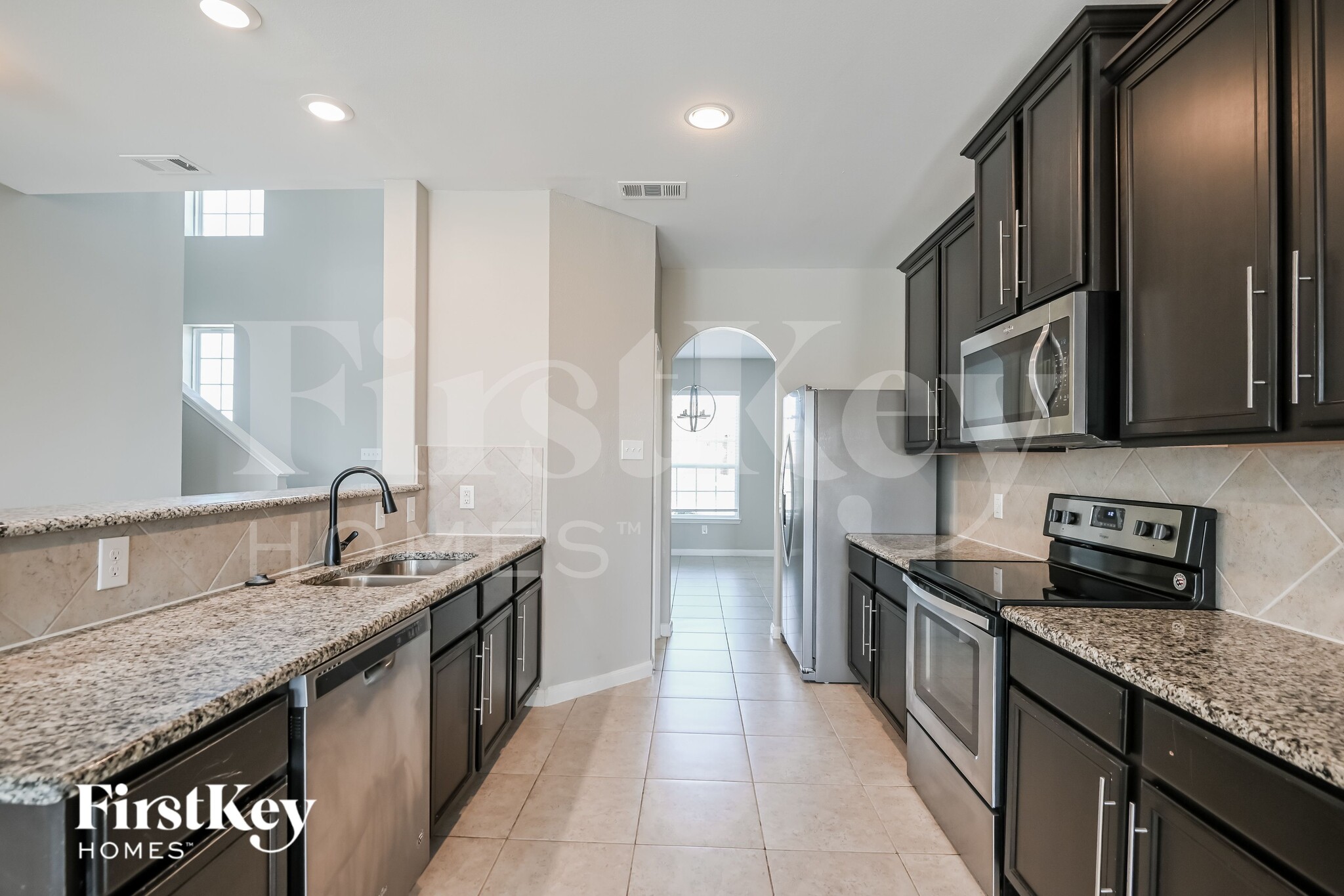 Building Photo - 710 Shady Meadow Ln