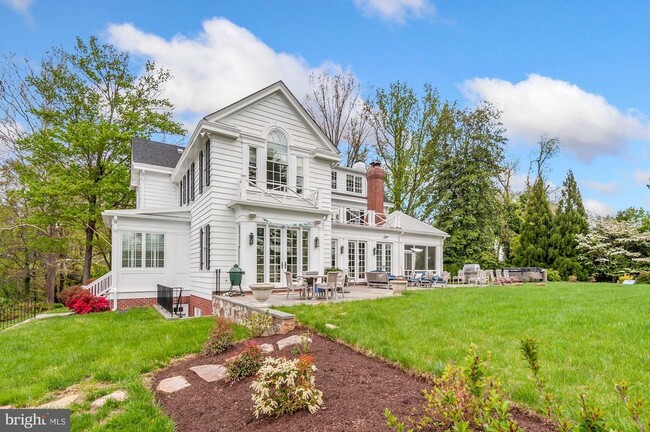 Building Photo - 1031 Pine Hill Rd