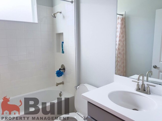 Building Photo - 1980 GOBLET COVE St