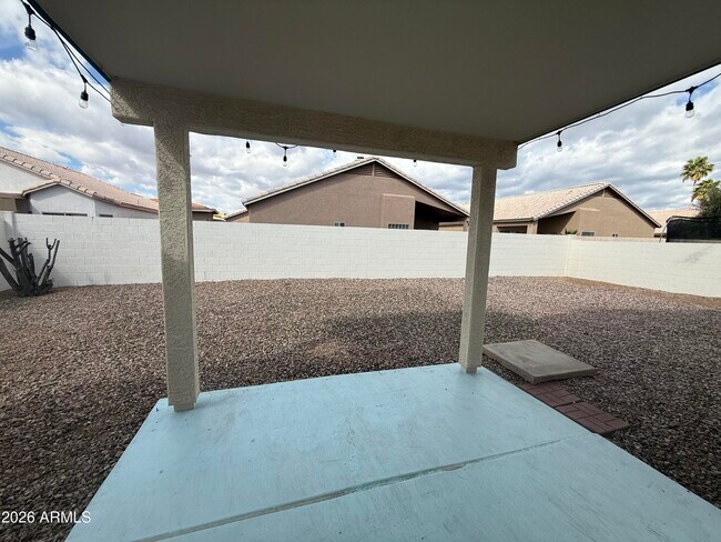 Building Photo - 8136 W Laurel Ln