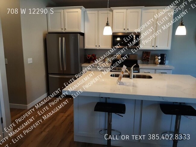 Building Photo - 708 W 12290 S