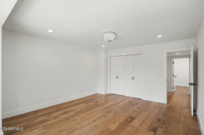 Building Photo - 1292 Brookview Ave