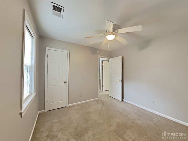 Building Photo - 120 Kenton Dr