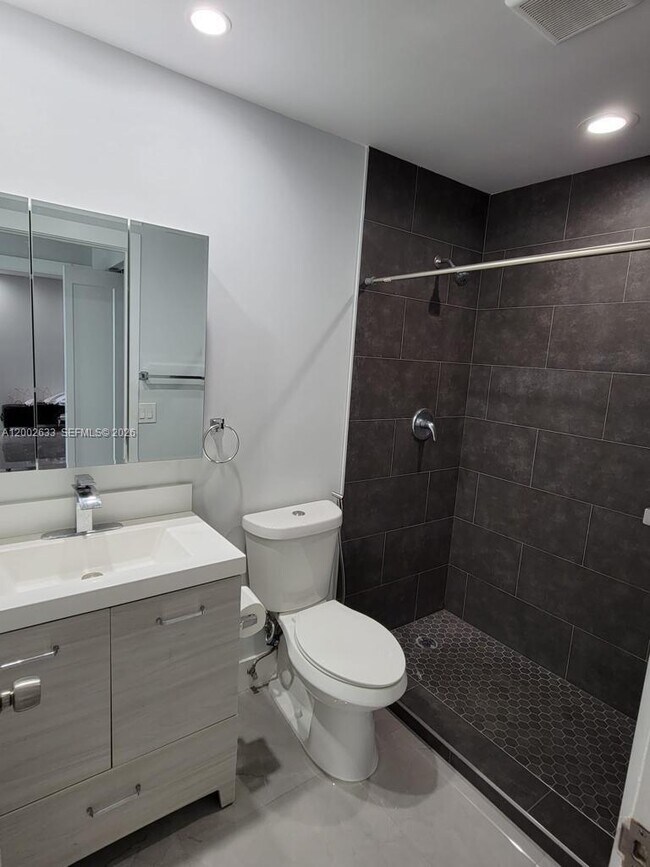 Building Photo - 199 SW 12th Ave