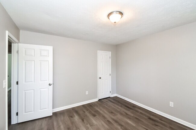 Building Photo - 5897 Brookside Dr SE