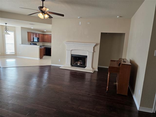 Building Photo - 1513 Millbrook Dr