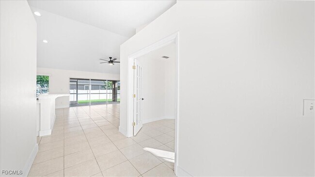 Building Photo - 1801 NW 1st Ave